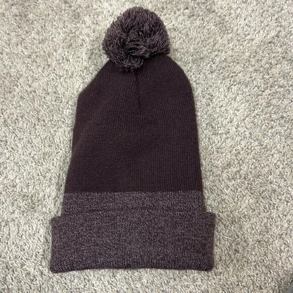 Carhartt Knit‎ Winter Hat Puffball Beanie Purple Kid's Youth Size - Picture 2 of 5